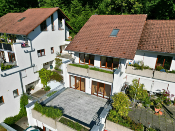 Frisch renovierte Maisonettewohnung mit Charme in Freiburg-Littenweiler, 79117 Freiburg im Breisgau, Maisonettewohnung